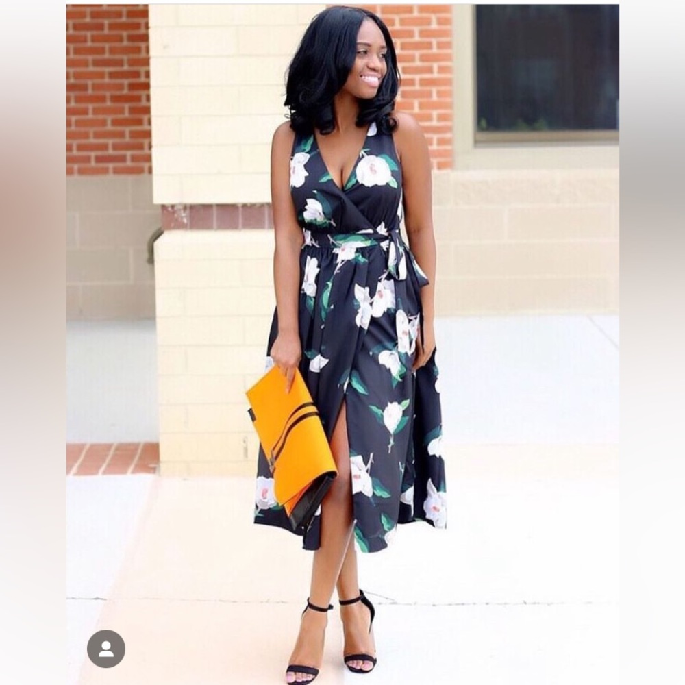 Banana republic black white floral wrap dress midi sleeveless V-neck tie belted